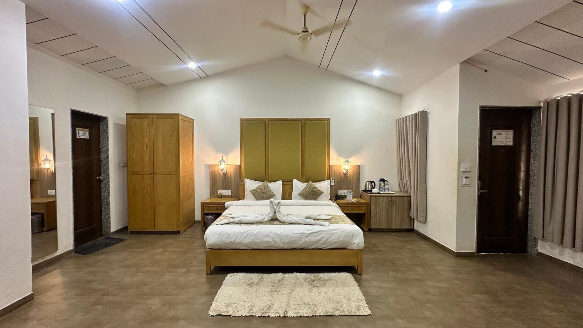 Lion Park Hotel & Resorts Sasan Gir Exterior photo