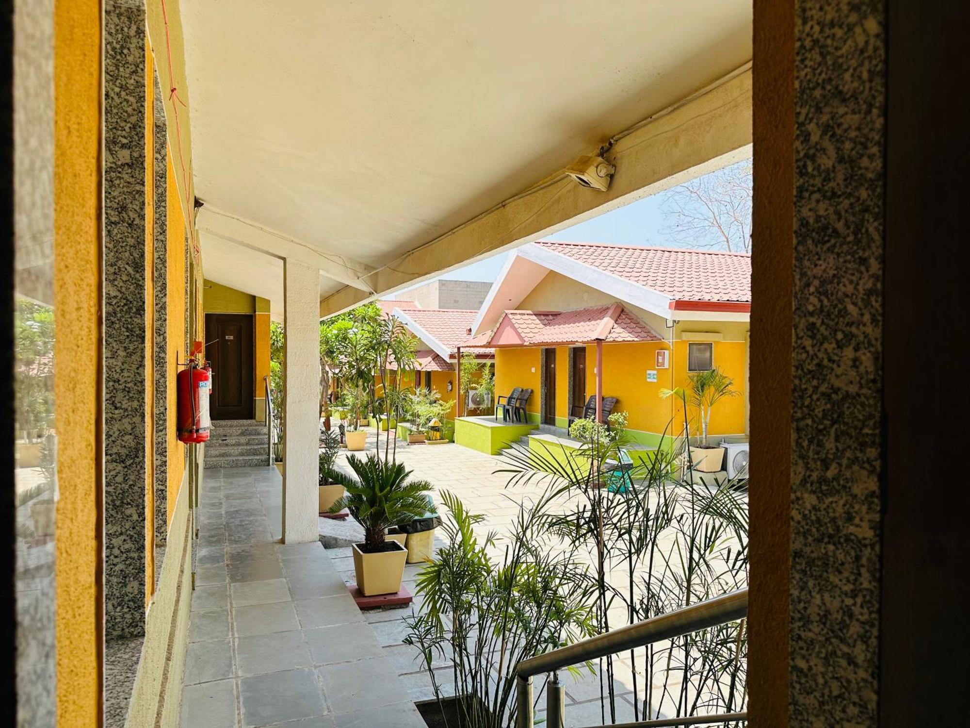 Lion Park Hotel & Resorts Sasan Gir Exterior photo